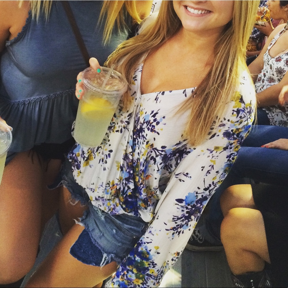 Small multicolored flowy long sleeve